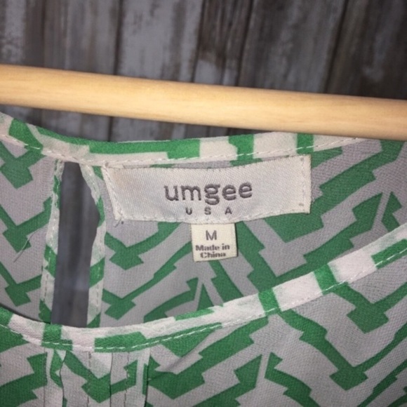 Umgee Green Sheer Chevron Tie Blouse - Picture 6 of 6